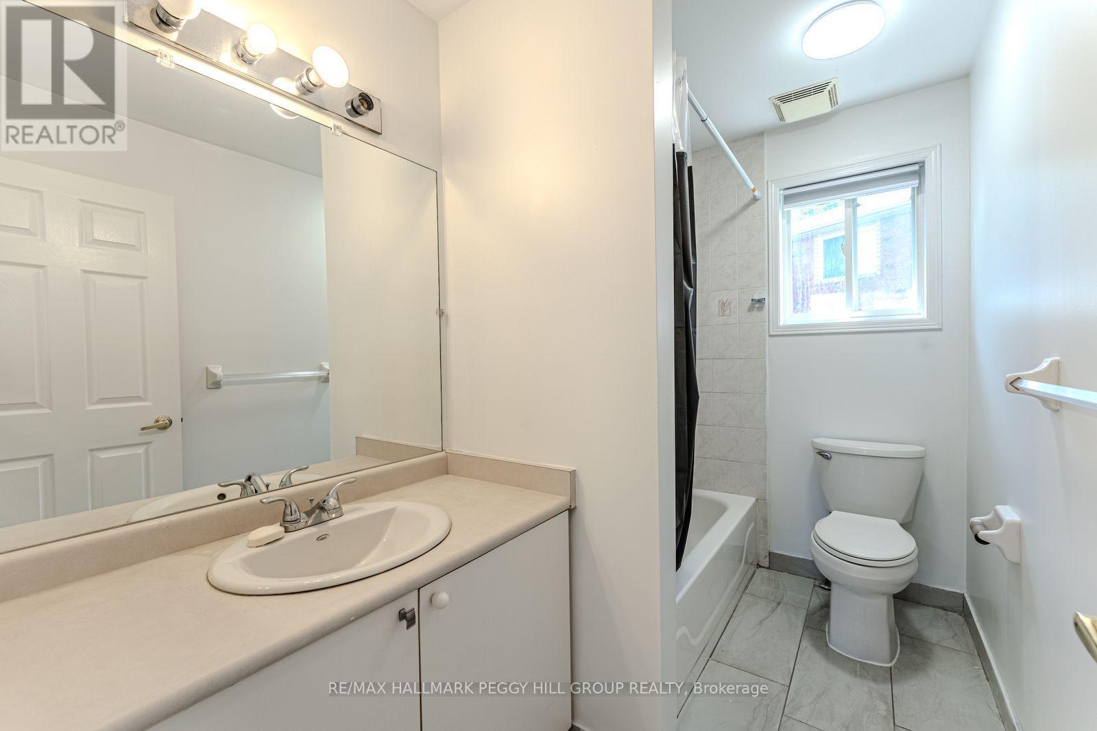 Upper - 9 Kestrel Court, Barrie, Ontario  L4M 6P6 - Photo 10 - S12739482