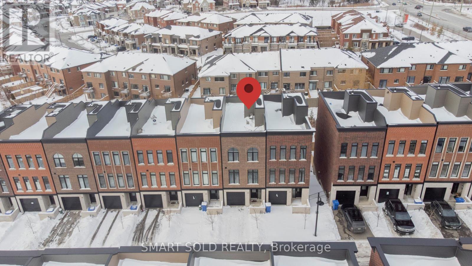 22 Chestnut Court, Aurora, Ontario  L4G 7C4 - Photo 3 - N12737916