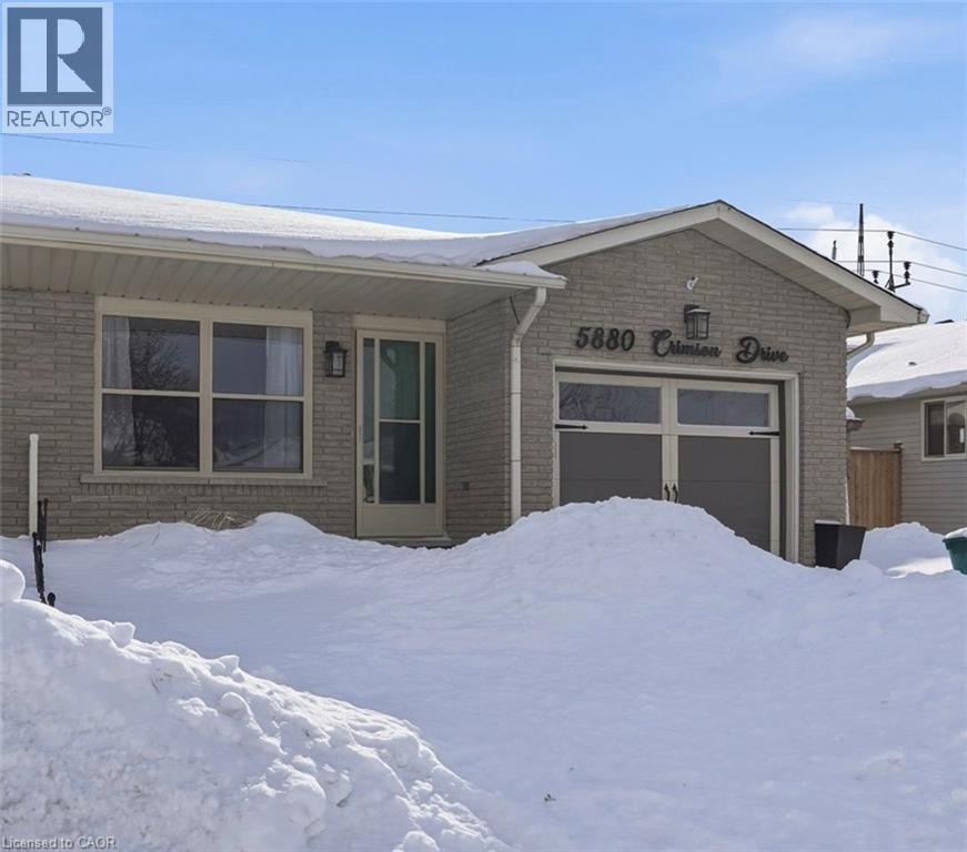 5880 Crimson Drive Unit# Main, Niagara Falls, Ontario  L2G 7T7 - Photo 2 - 40801608