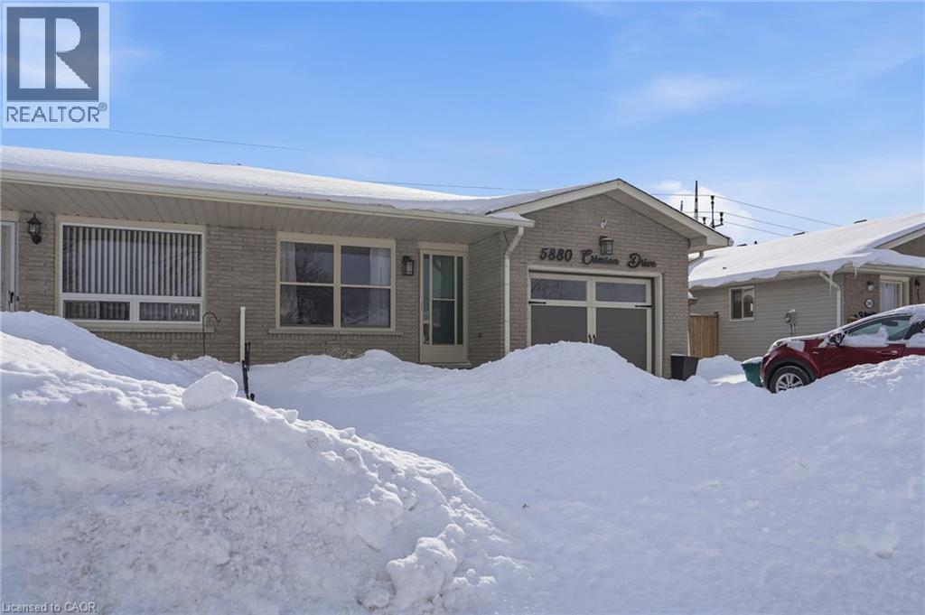 5880 Crimson Drive Unit# Main, Niagara Falls, Ontario  L2G 7T7 - Photo 3 - 40801608