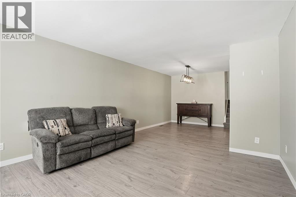 5880 Crimson Drive Unit# Main, Niagara Falls, Ontario  L2G 7T7 - Photo 4 - 40801608