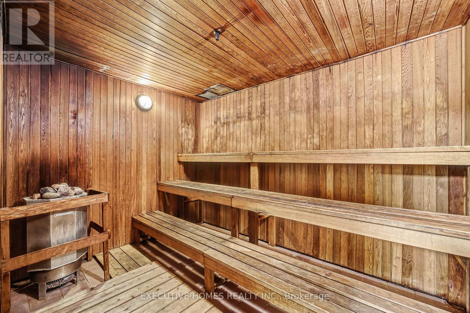 504 - 80 Quebec Avenue, Toronto, Ontario  M6P 4B7 - Photo 21 - W12739358