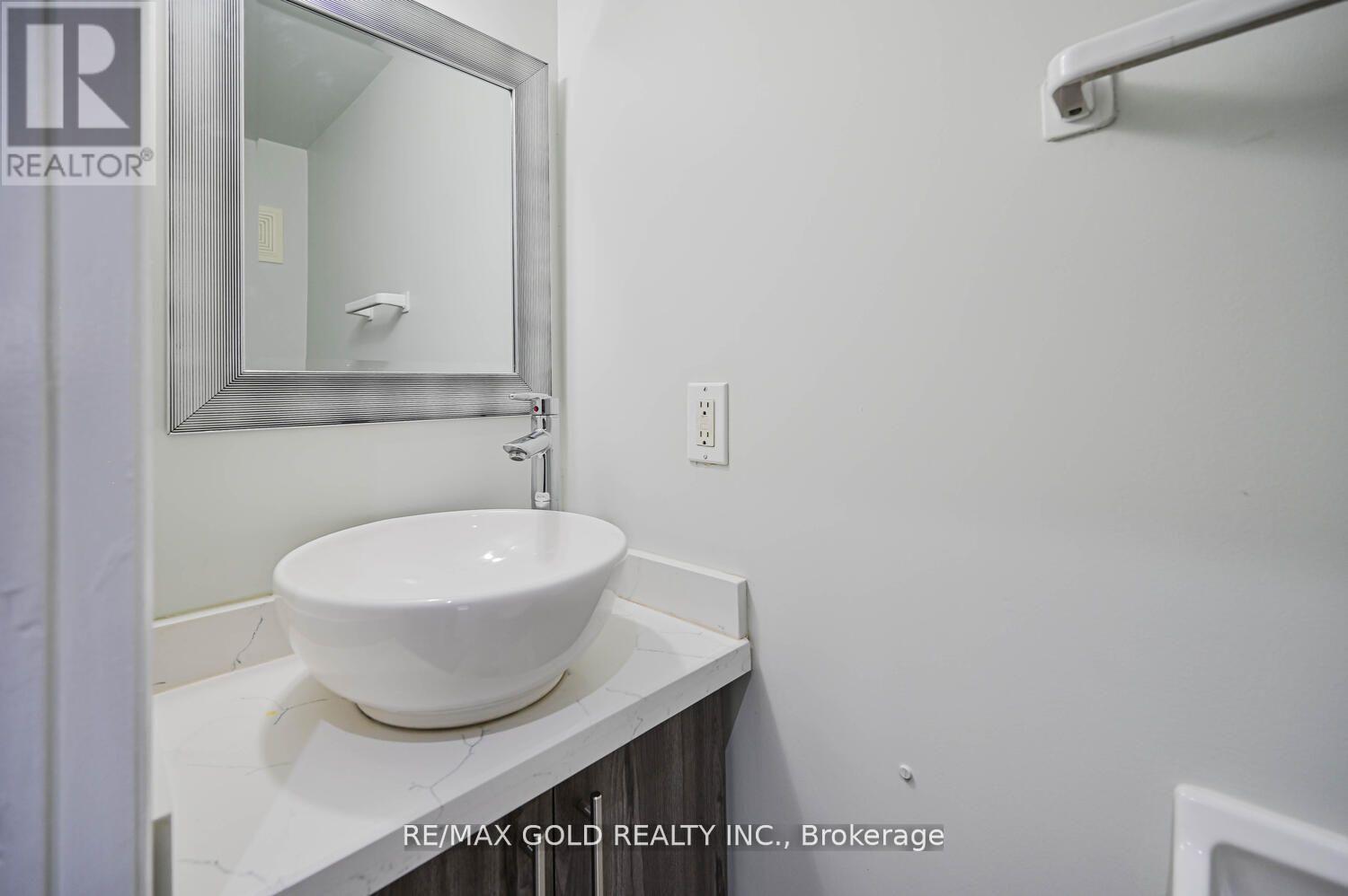 60 - 80 Strathaven Drive, Mississauga, Ontario  L5R 3V9 - Photo 14 - W12739398