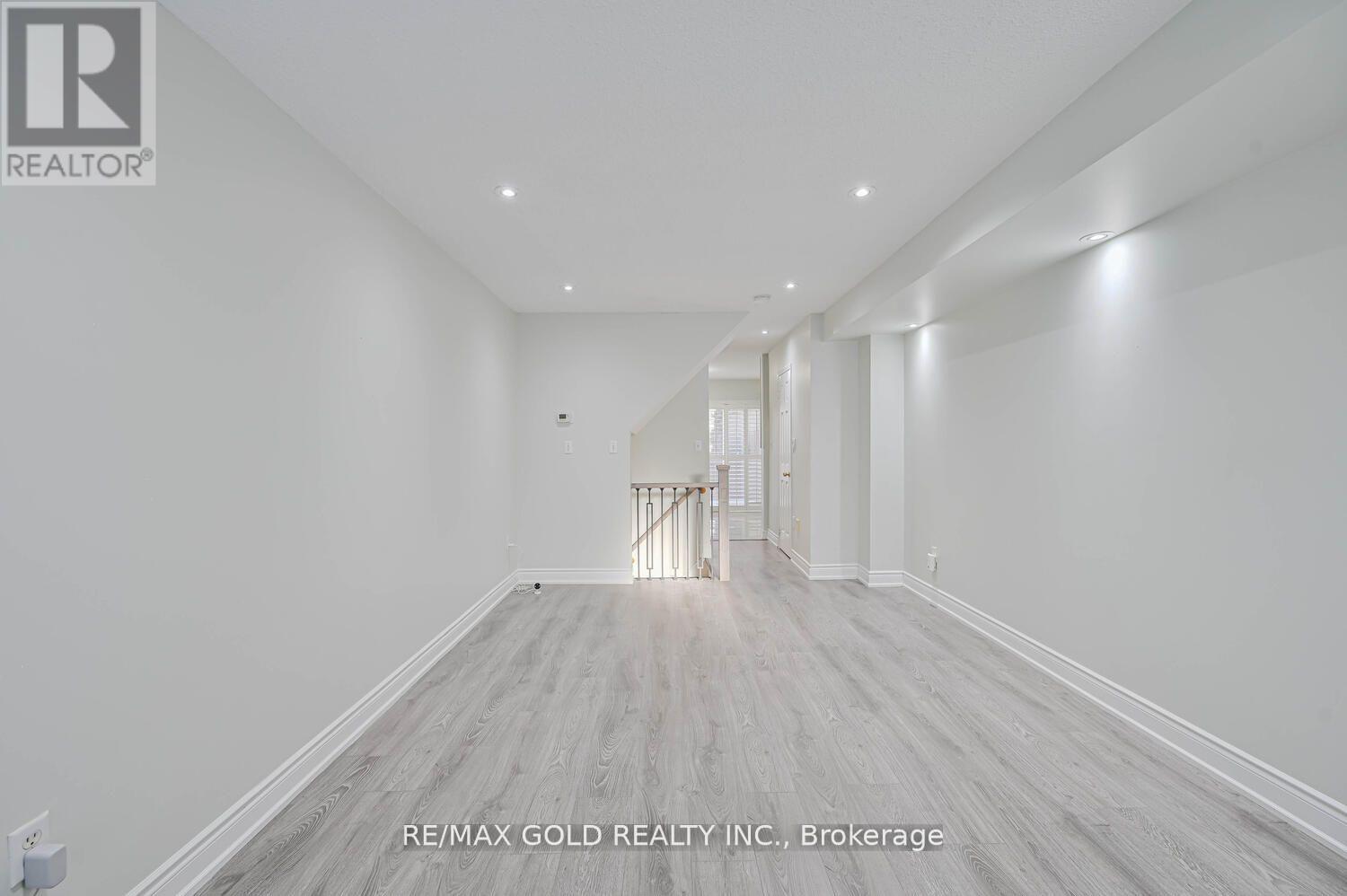 60 - 80 Strathaven Drive, Mississauga, Ontario  L5R 3V9 - Photo 7 - W12739398