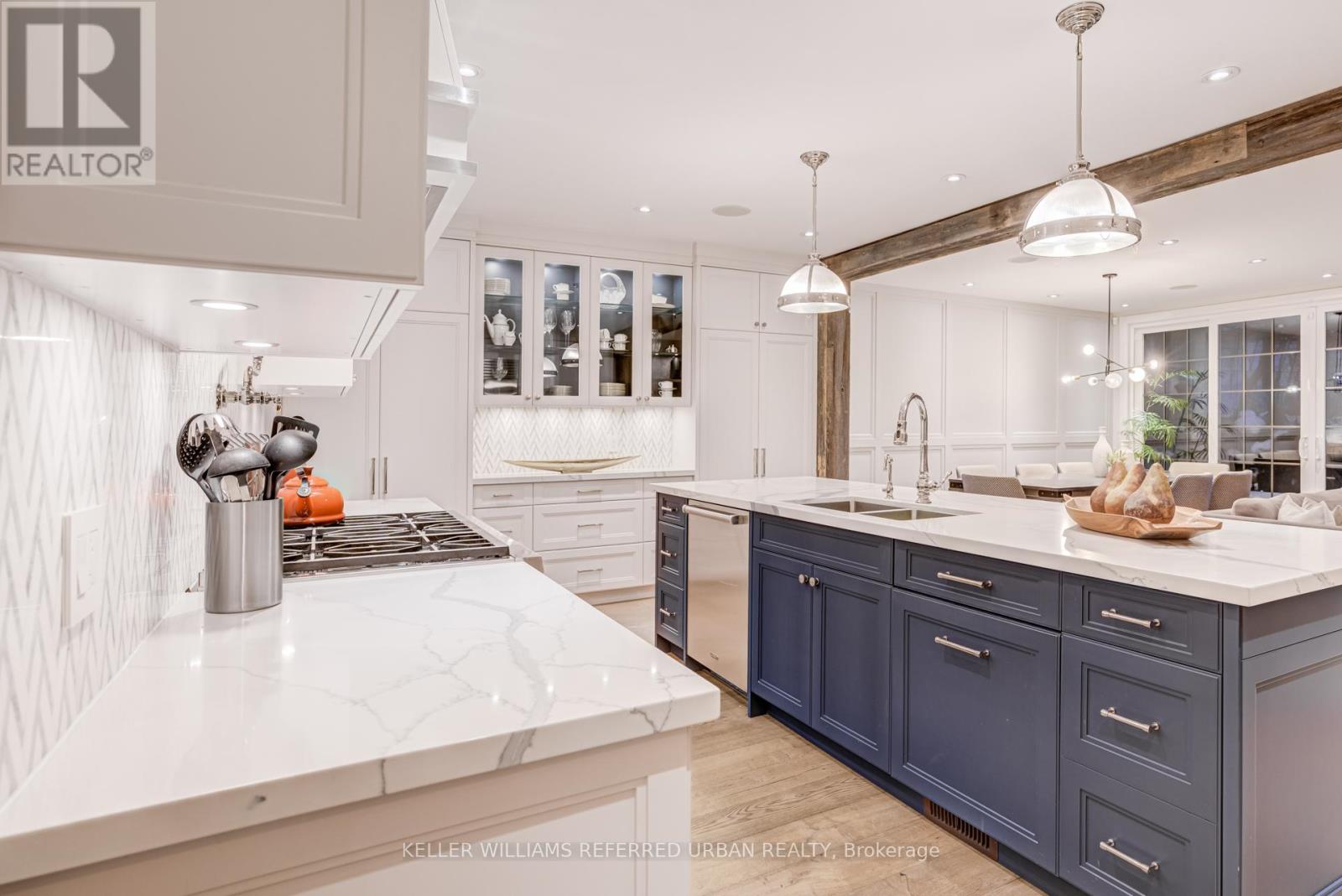 73 Armadale Avenue, Toronto, Ontario  M6S 3W9 - Photo 10 - W12739408