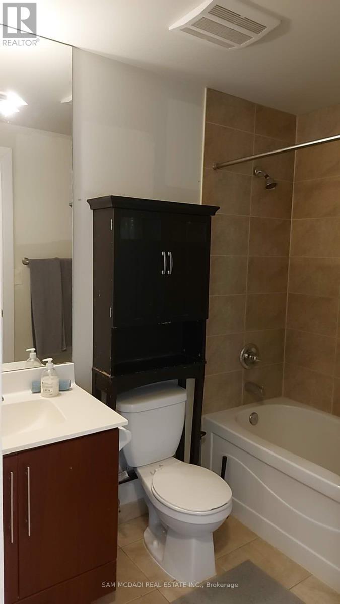 1905 - 330 Burnhamthorpe Road W, Mississauga, Ontario  L5B 0E1 - Photo 9 - W12739412