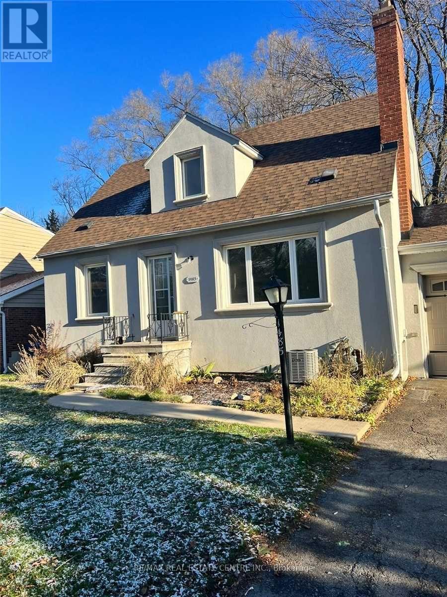 1485 Applewood Road, Mississauga, Ontario  L5E 2M2 - Photo 1 - W12739416