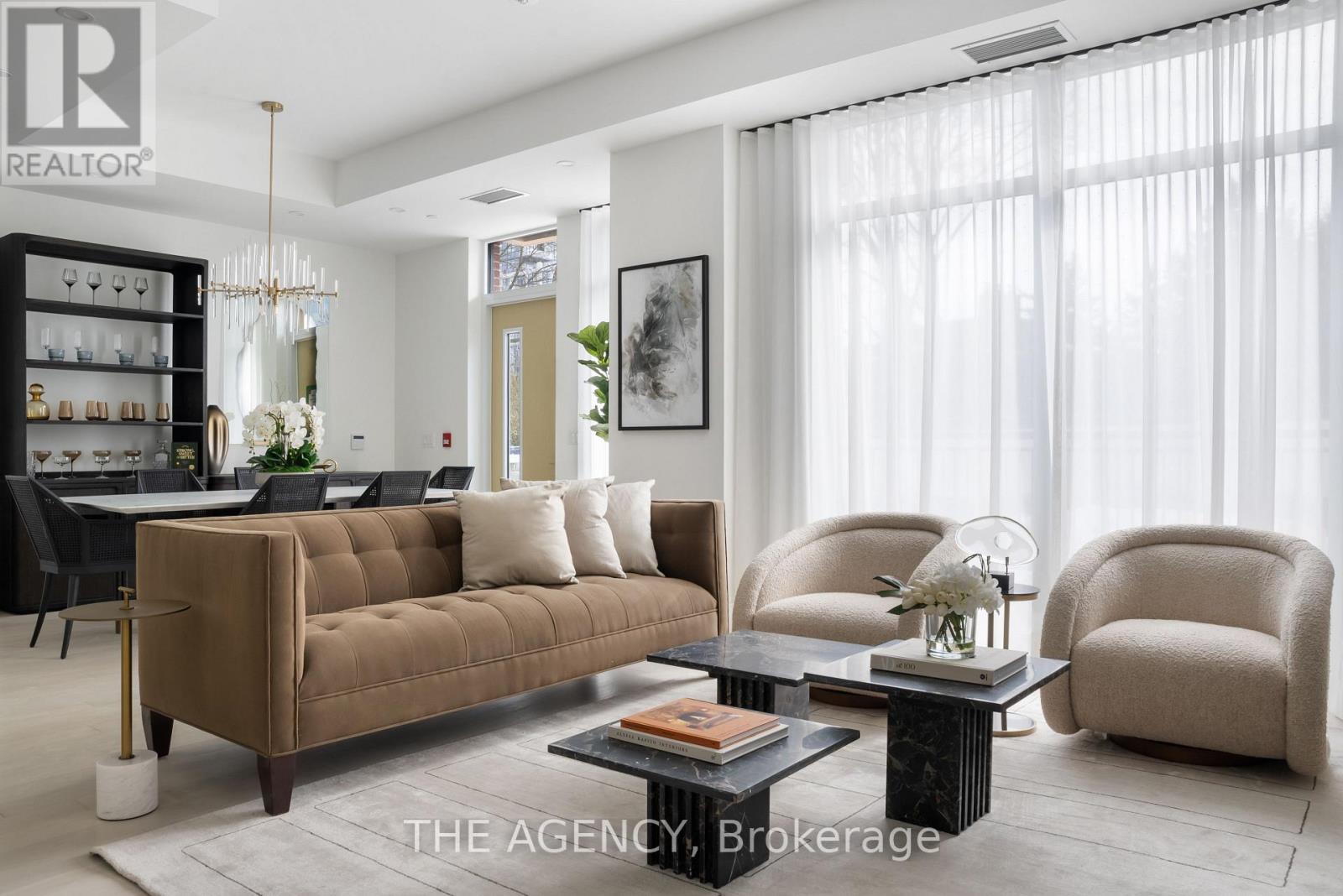 TH121 - 259 THE KINGSWAY, Toronto, Ontario