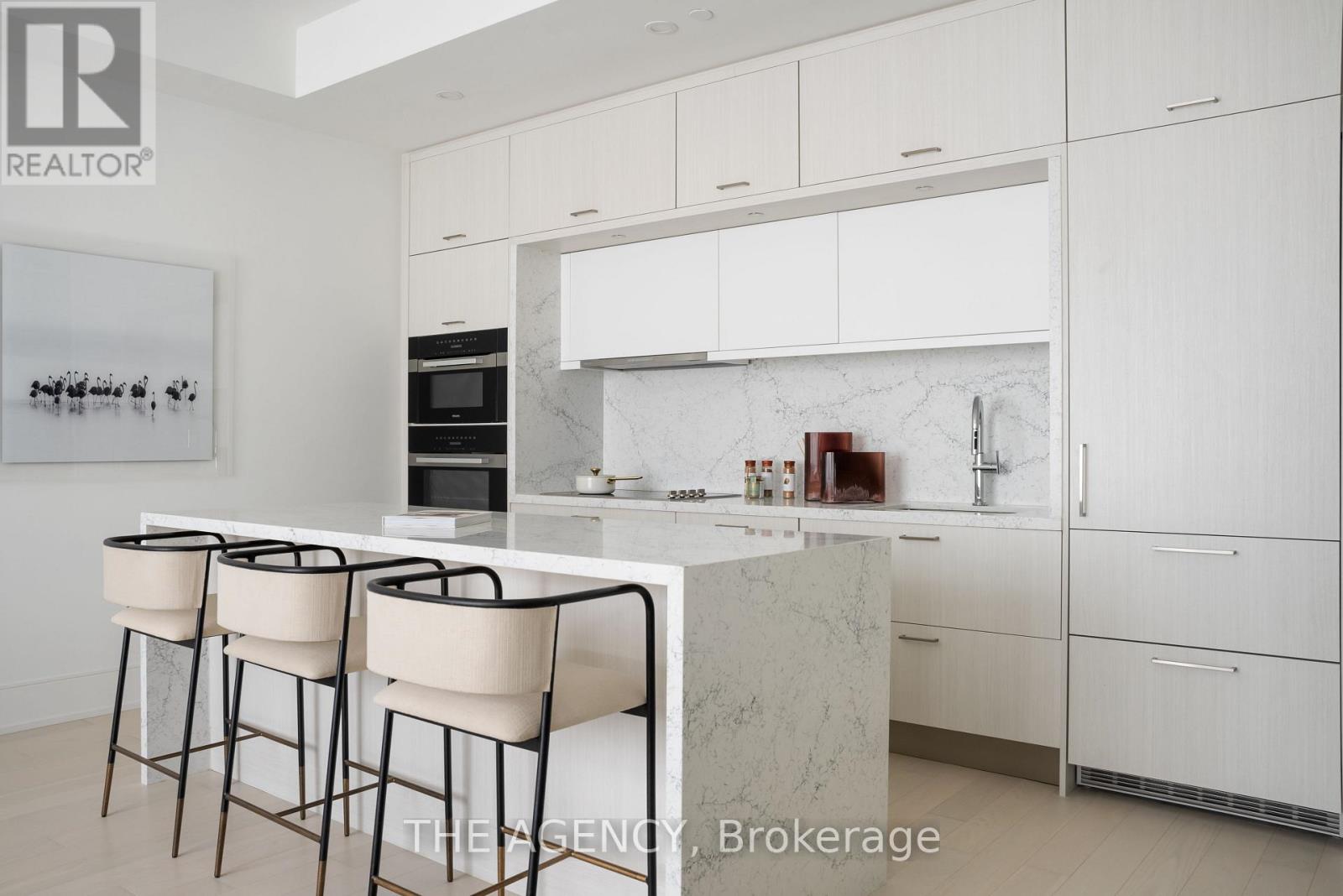 Th121 - 259 The Kingsway, Toronto, Ontario  M9A 3T6 - Photo 3 - W12739450