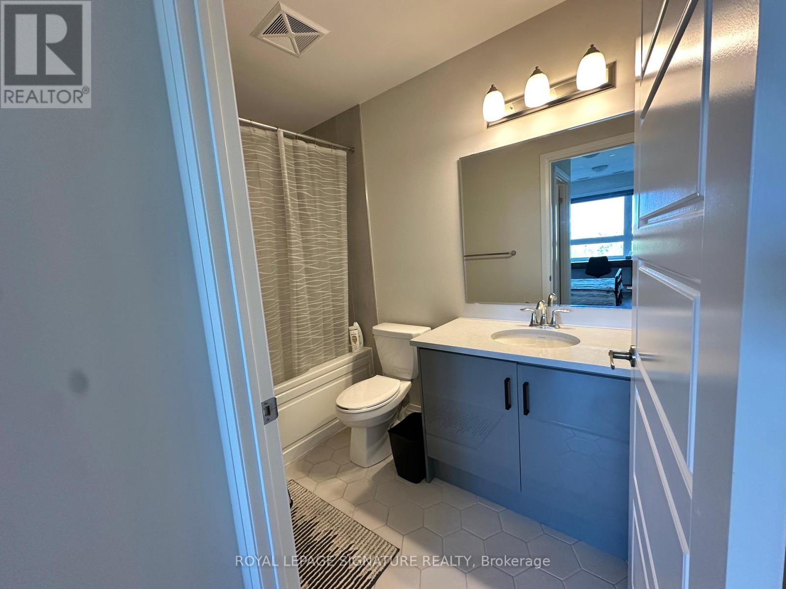 206 - 3265 Carding Mill Trail, Oakville, Ontario  L6M 1S1 - Photo 4 - W12739458