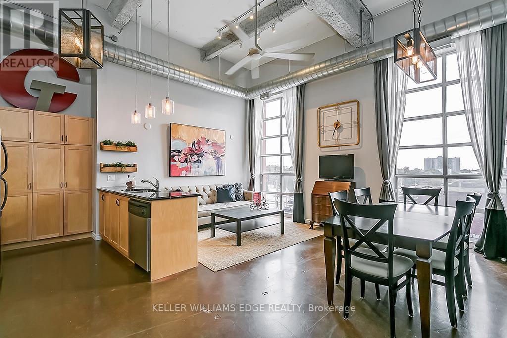 311 - 11 Rebecca Street, Hamilton, Ontario  L8R 3H7 - Photo 4 - X12739346