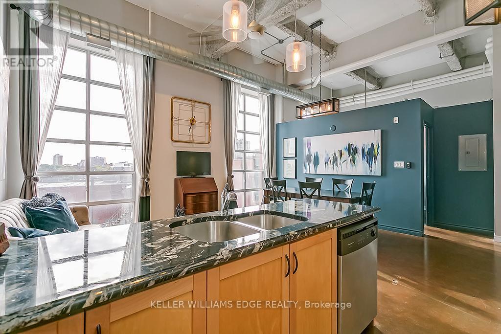 311 - 11 Rebecca Street, Hamilton, Ontario  L8R 3H7 - Photo 7 - X12739346