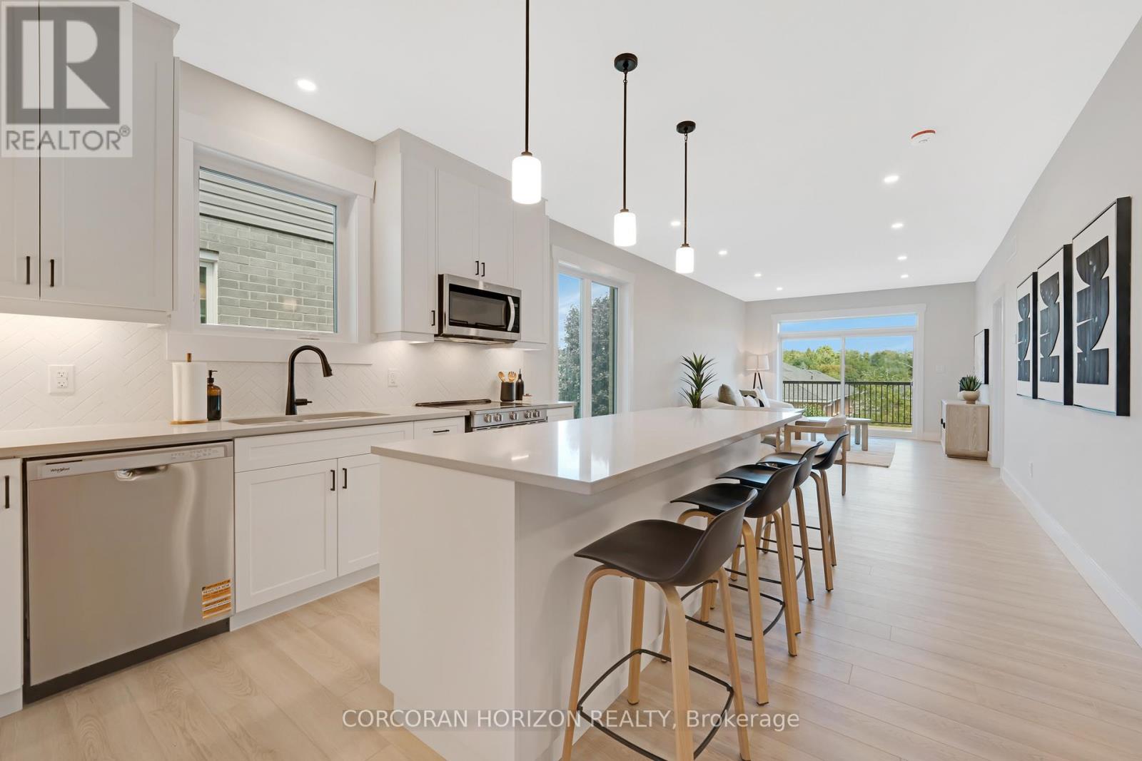 52 Moon Crescent, Cambridge, Ontario  N1S 5A7 - Photo 7 - X12739388