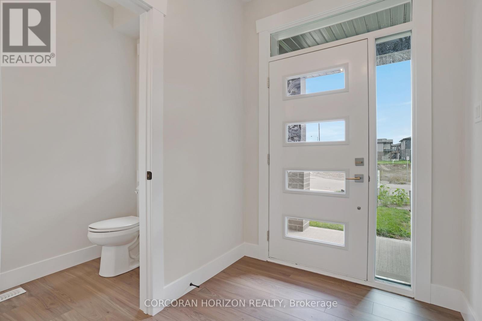 24 Moon Crescent, Cambridge, Ontario  N1S 5A7 - Photo 3 - X12739400