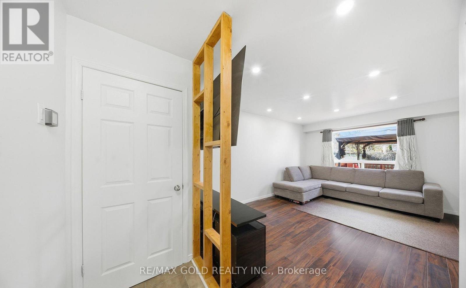 36 Lardner Street, Cambridge, Ontario  N3C 4K6 - Photo 10 - X12739414