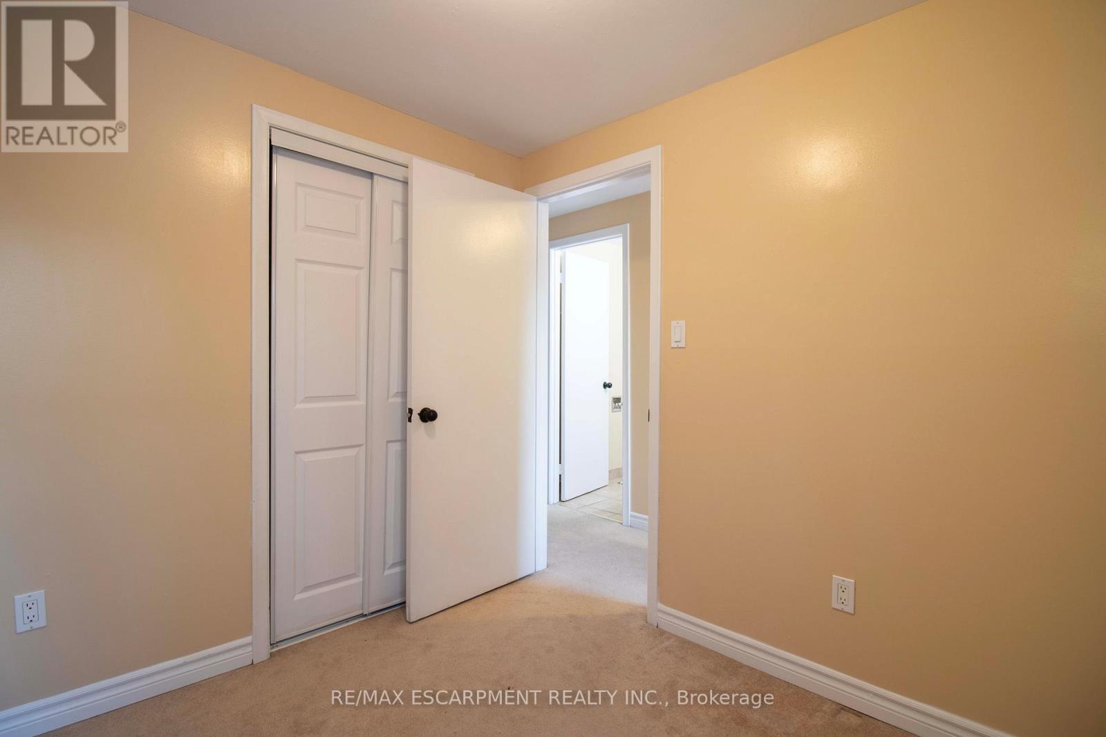 23 - 153 Limeridge Road W, Hamilton, Ontario  L9C 2V3 - Photo 16 - X12739434