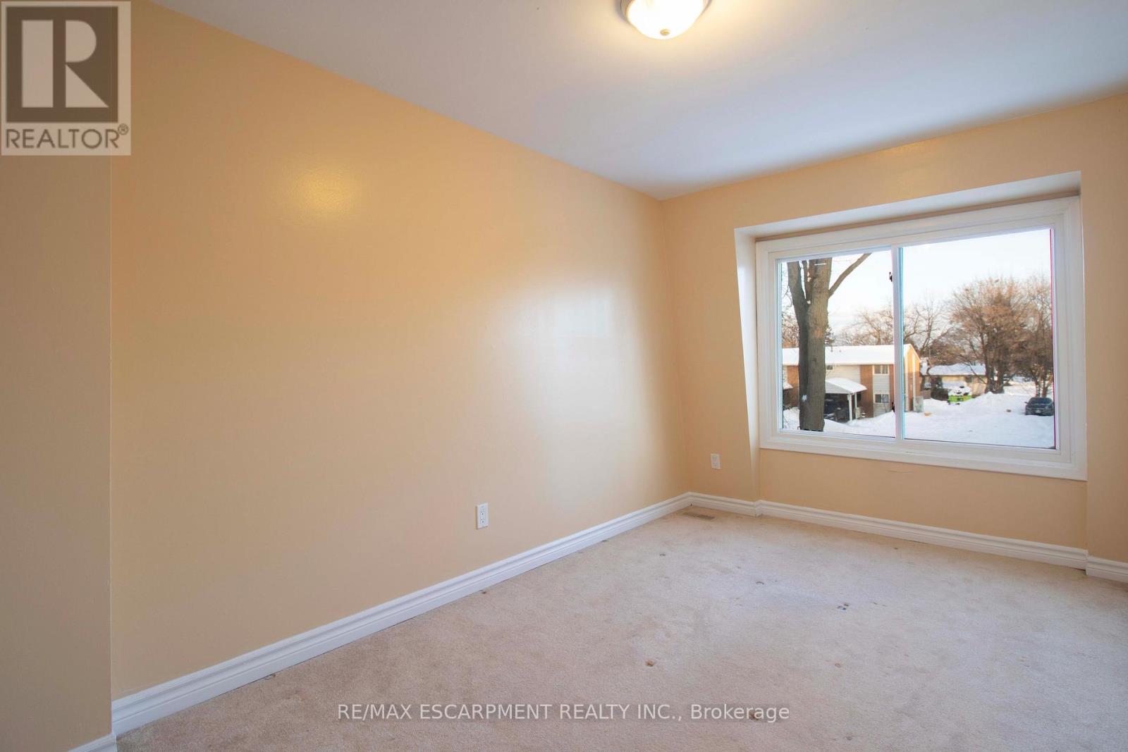 23 - 153 Limeridge Road W, Hamilton, Ontario  L9C 2V3 - Photo 20 - X12739434