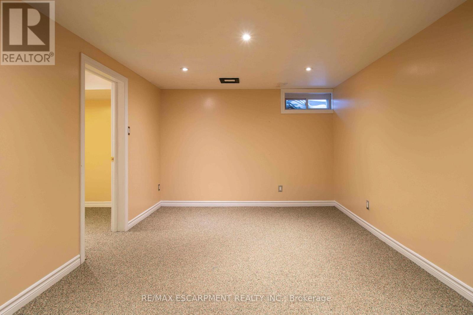 23 - 153 Limeridge Road W, Hamilton, Ontario  L9C 2V3 - Photo 24 - X12739434