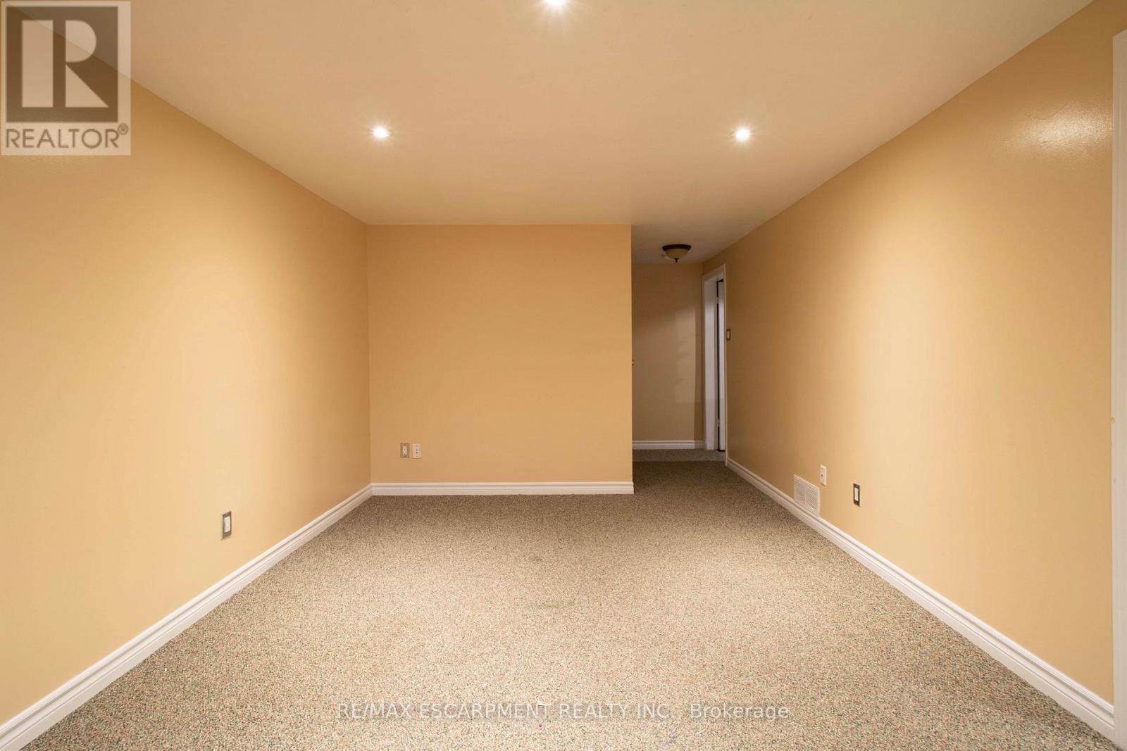 23 - 153 Limeridge Road W, Hamilton, Ontario  L9C 2V3 - Photo 25 - X12739434