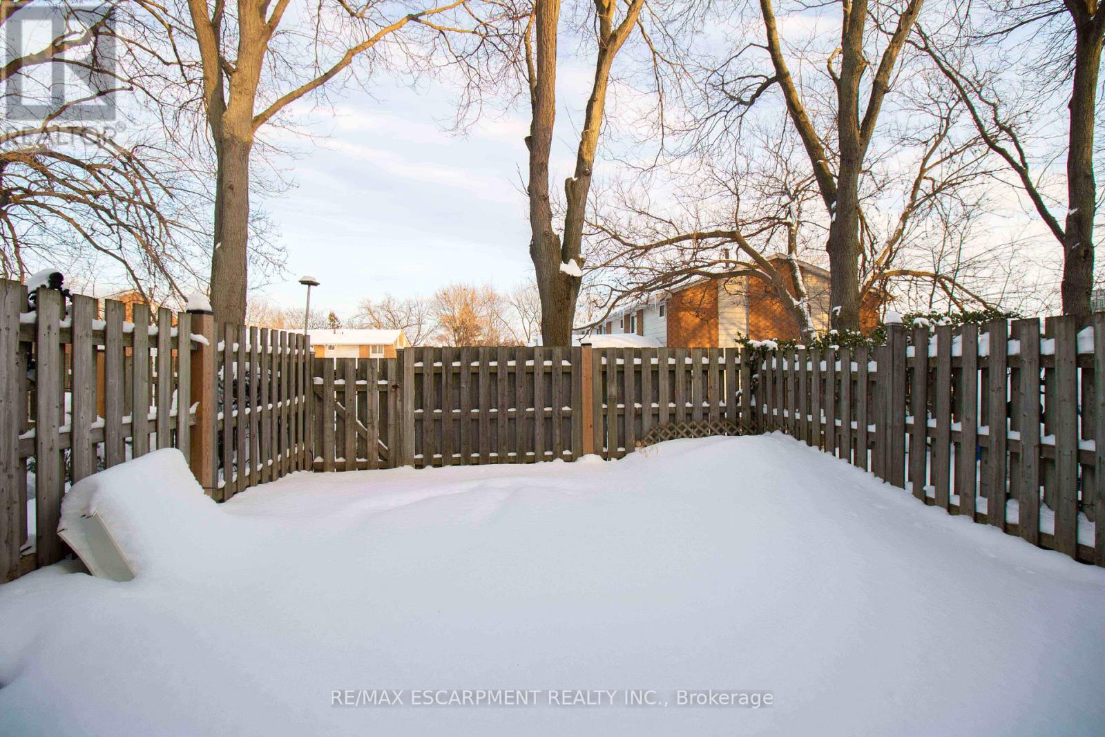 23 - 153 Limeridge Road W, Hamilton, Ontario  L9C 2V3 - Photo 28 - X12739434