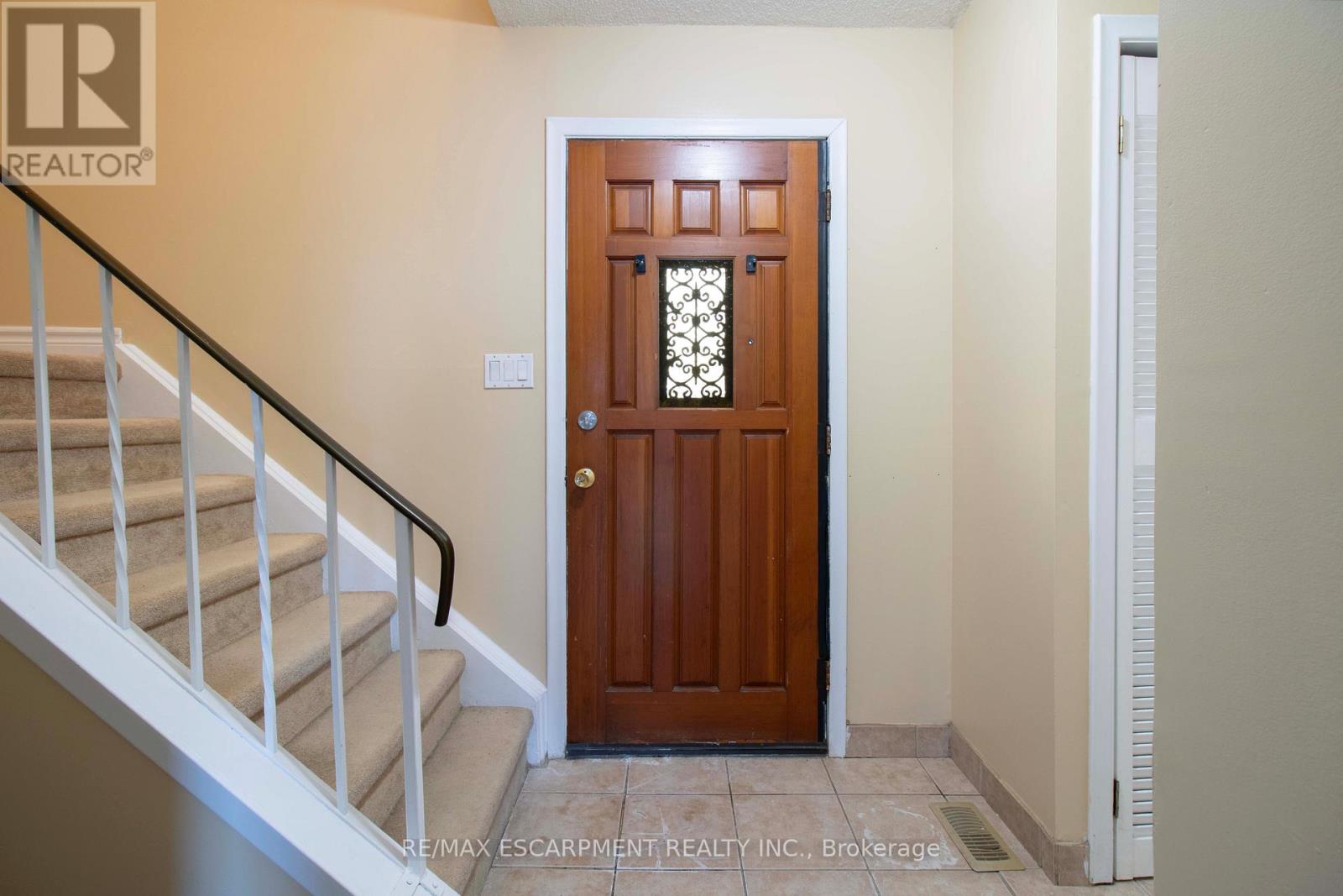 23 - 153 Limeridge Road W, Hamilton, Ontario  L9C 2V3 - Photo 4 - X12739434