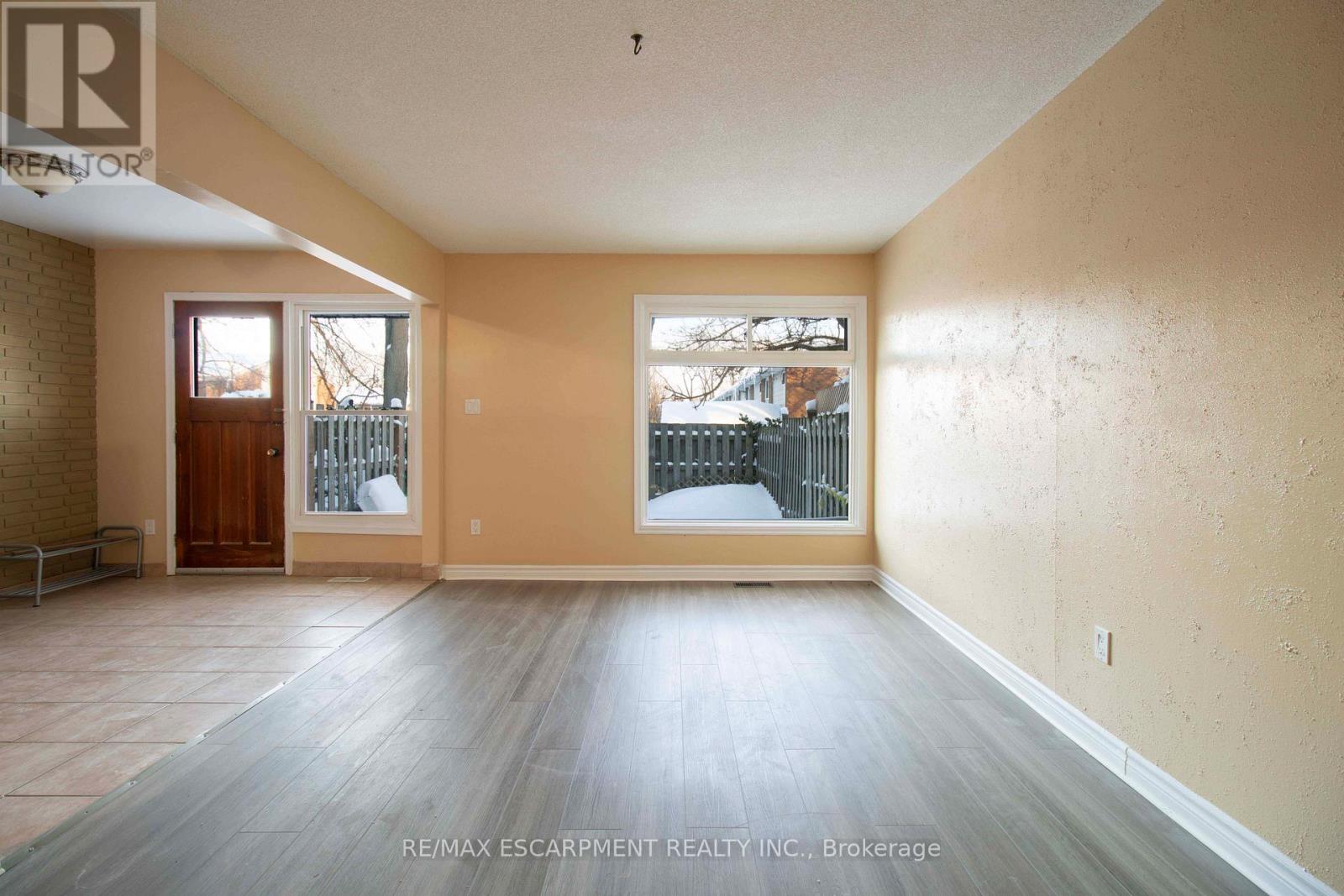 23 - 153 Limeridge Road W, Hamilton, Ontario  L9C 2V3 - Photo 7 - X12739434