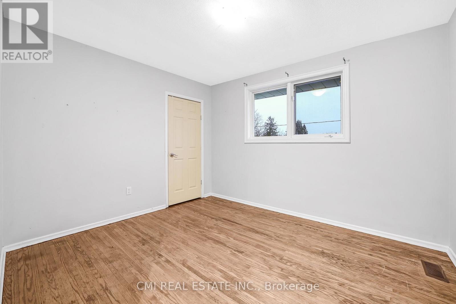 96 Elgin Street, Kawartha Lakes, Ontario  K9V 3W7 - Photo 22 - X12739480