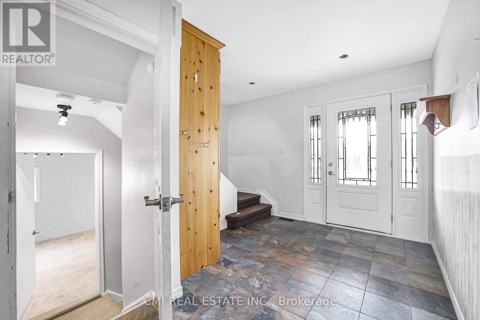 96 Elgin Street, Kawartha Lakes, Ontario  K9V 3W7 - Photo 6 - X12739480