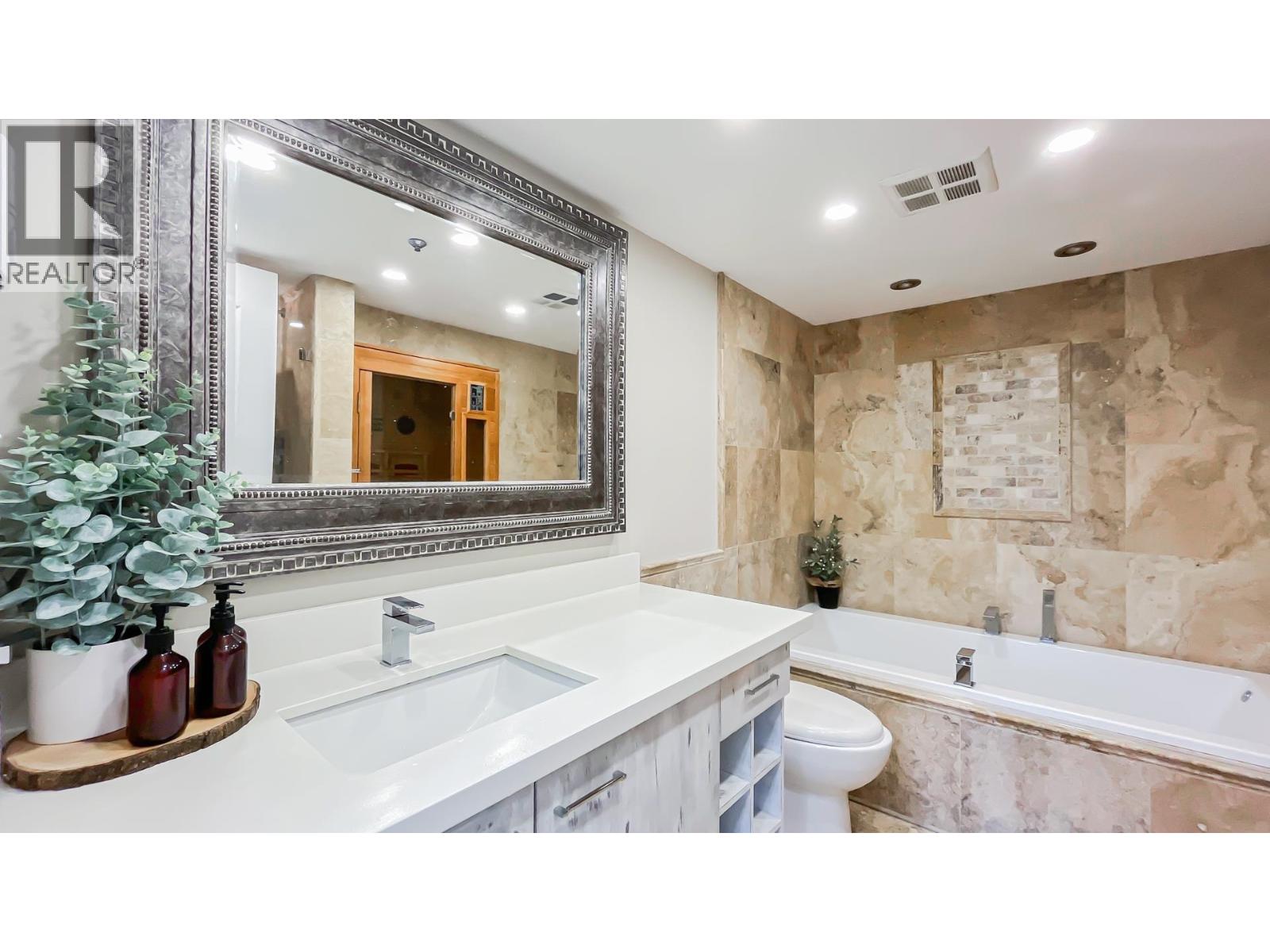 804 3061 N Kent Avenue, Vancouver, British Columbia  V5S 4P6 - Photo 15 - R3083645