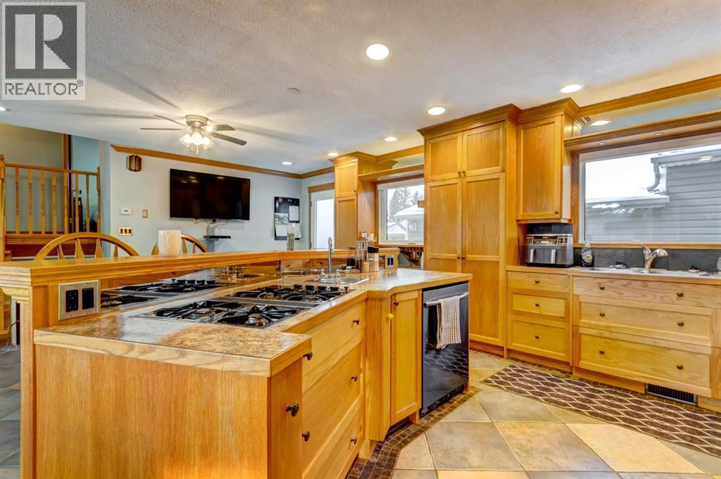 1408 106 Avenue Sw, Calgary, Alberta  T2W 0B7 - Photo 10 - A2275808