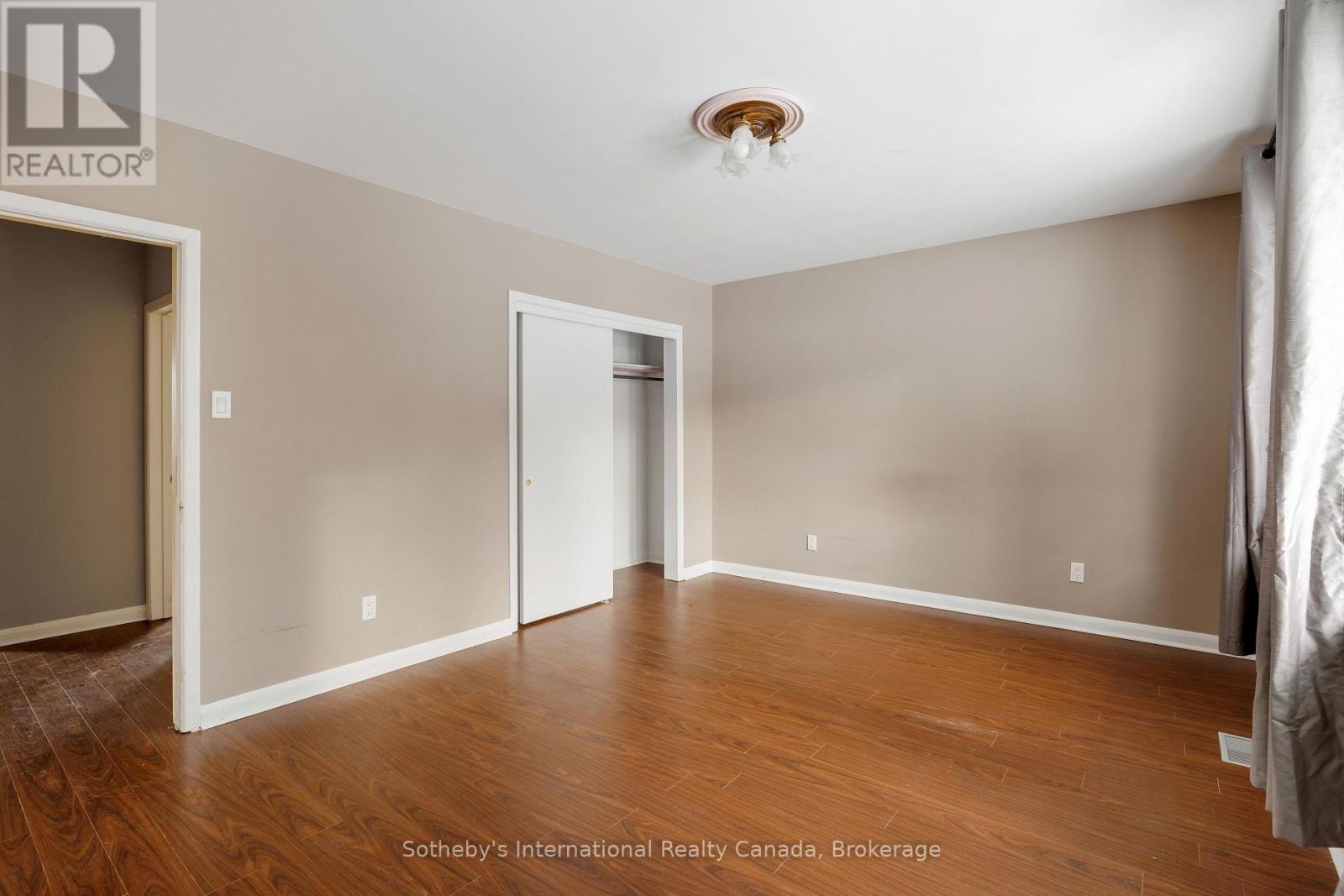 272 Pinehurst Drive, Oakville, Ontario  L6J 4X3 - Photo 12 - W12737010