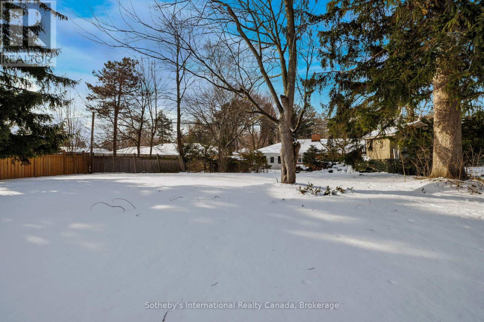 272 Pinehurst Drive, Oakville, Ontario  L6J 4X3 - Photo 3 - W12737010