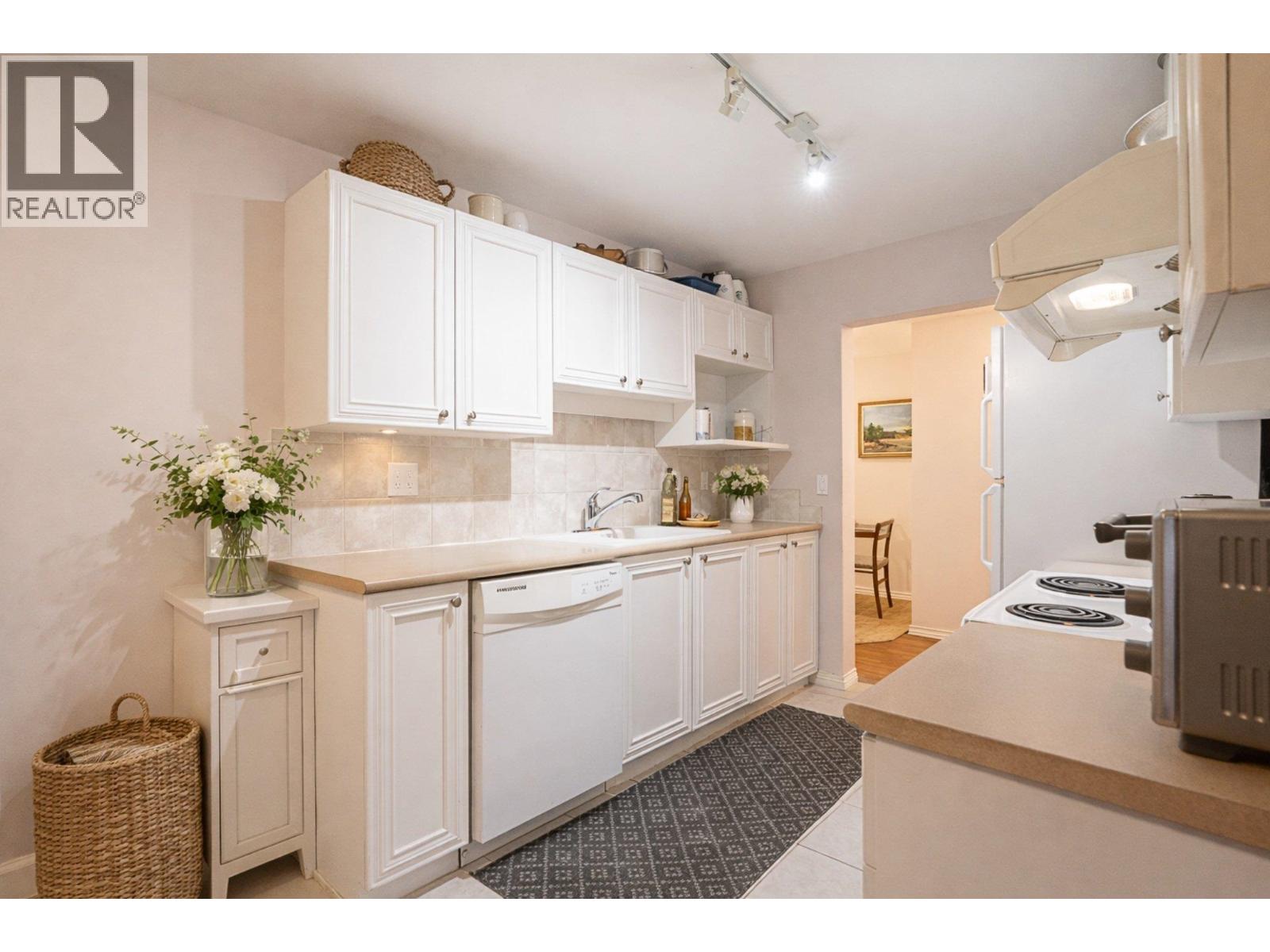 303 5683 Hampton Place, Vancouver, British Columbia  V6T 2H3 - Photo 10 - R3080626