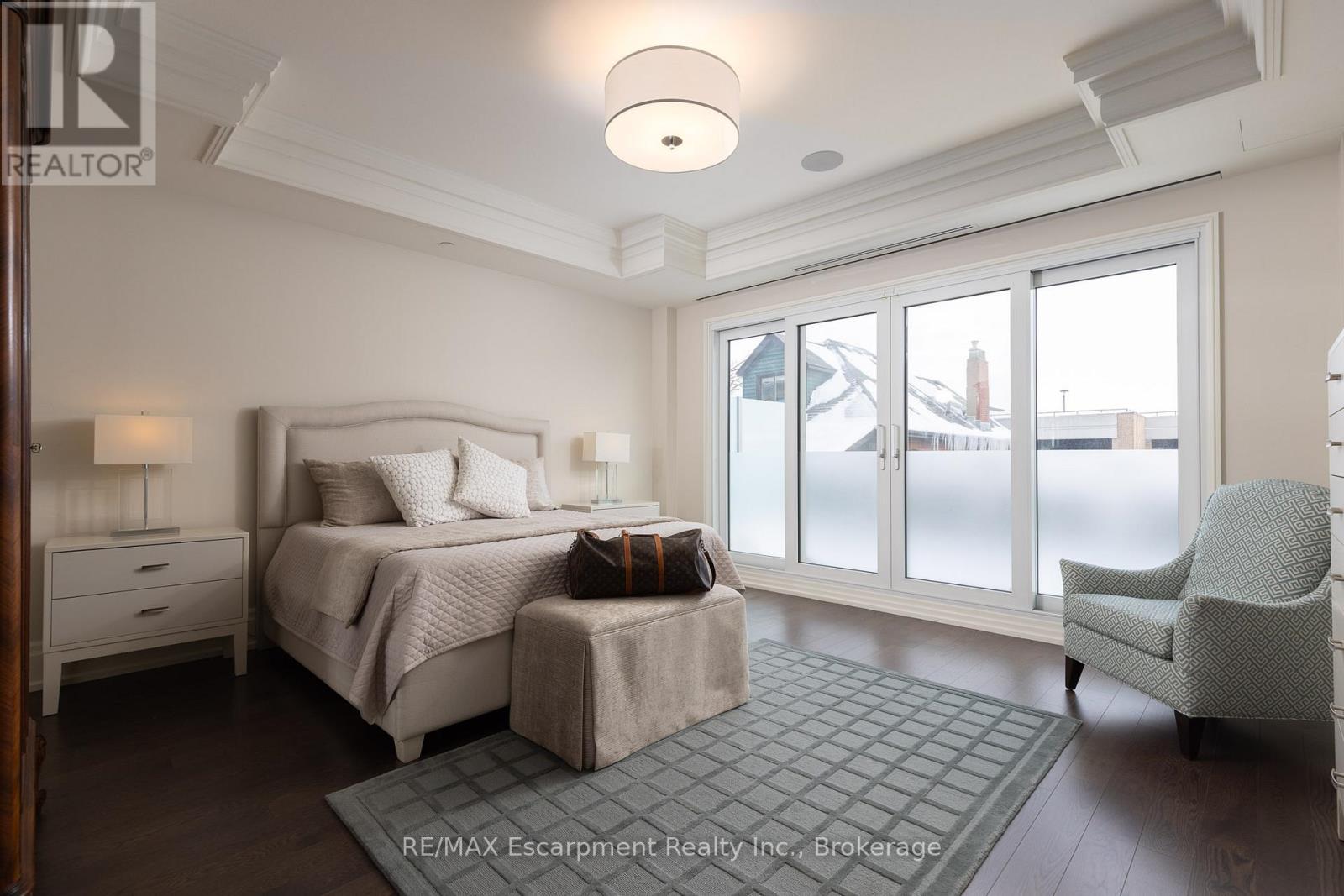 209 - 300 Randall Street, Oakville, Ontario  L6J 1R1 - Photo 16 - W12739526