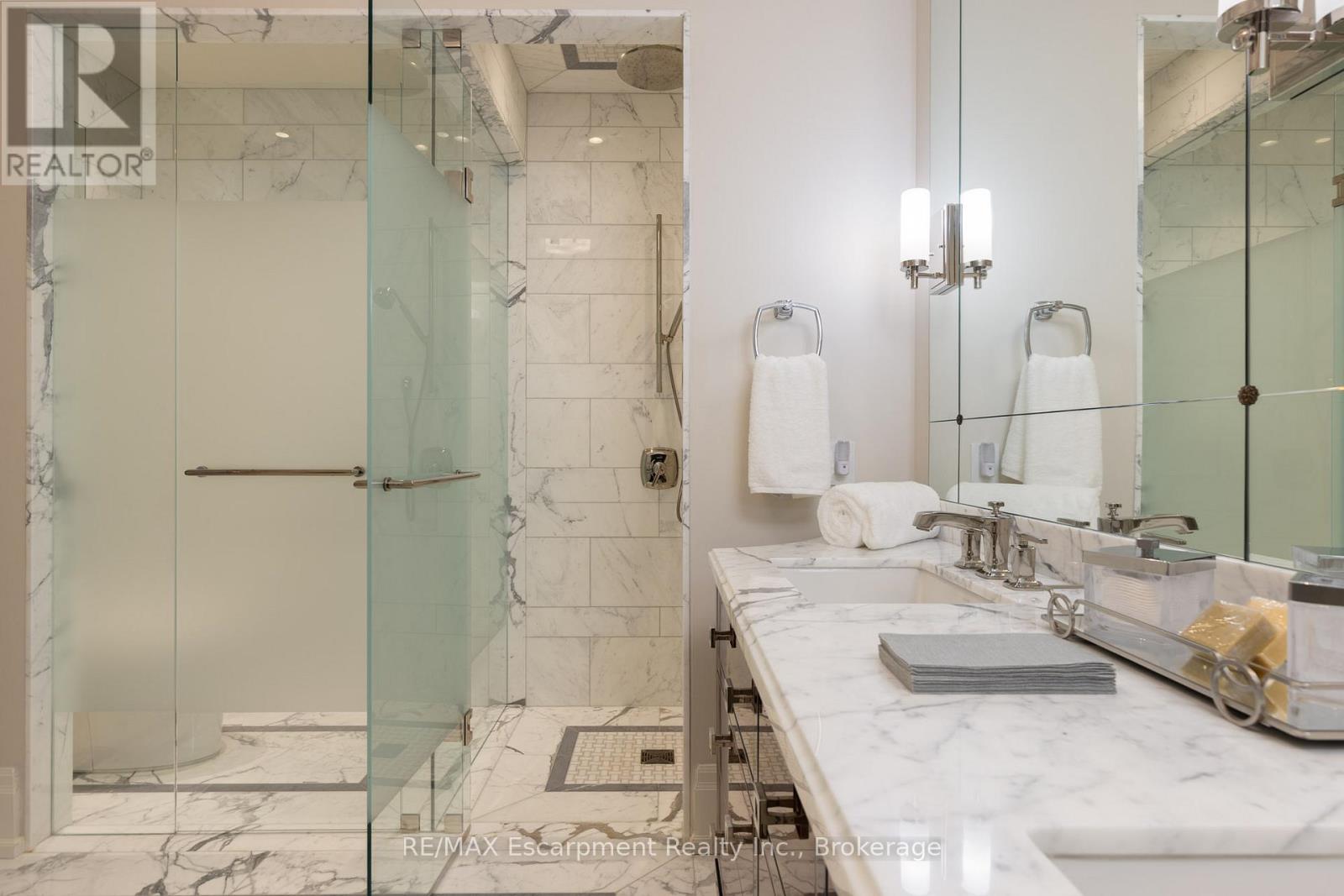 209 - 300 Randall Street, Oakville, Ontario  L6J 1R1 - Photo 19 - W12739526