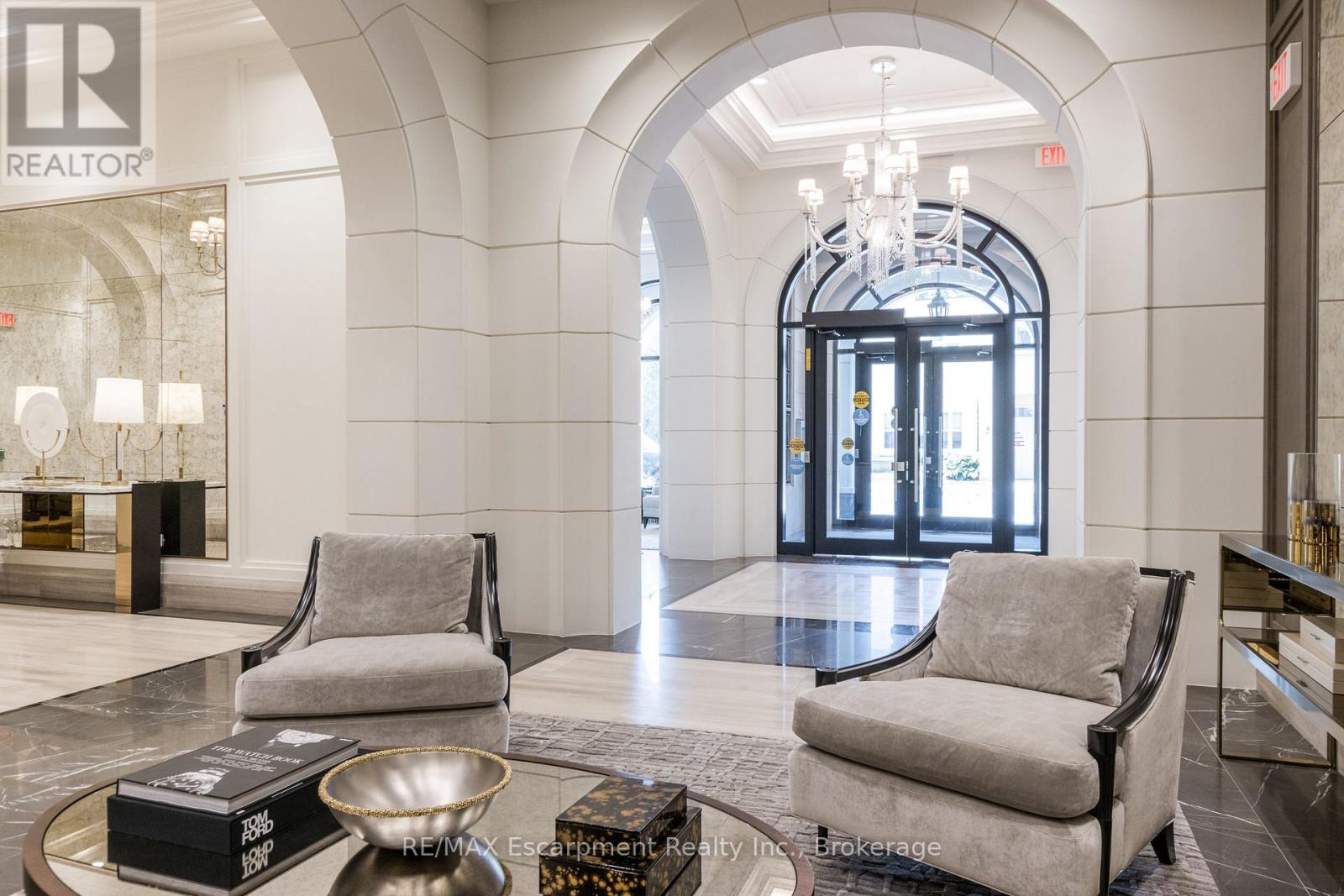 209 - 300 Randall Street, Oakville, Ontario  L6J 1R1 - Photo 33 - W12739526