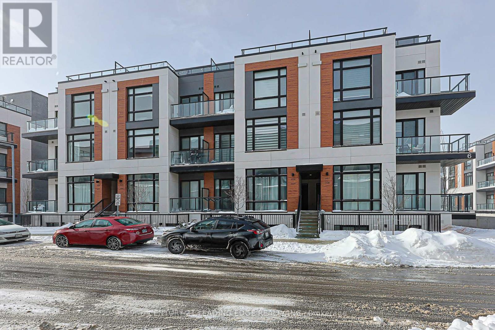 303 - 6 STECKLEY HOUSE LANE, Richmond Hill, Ontario