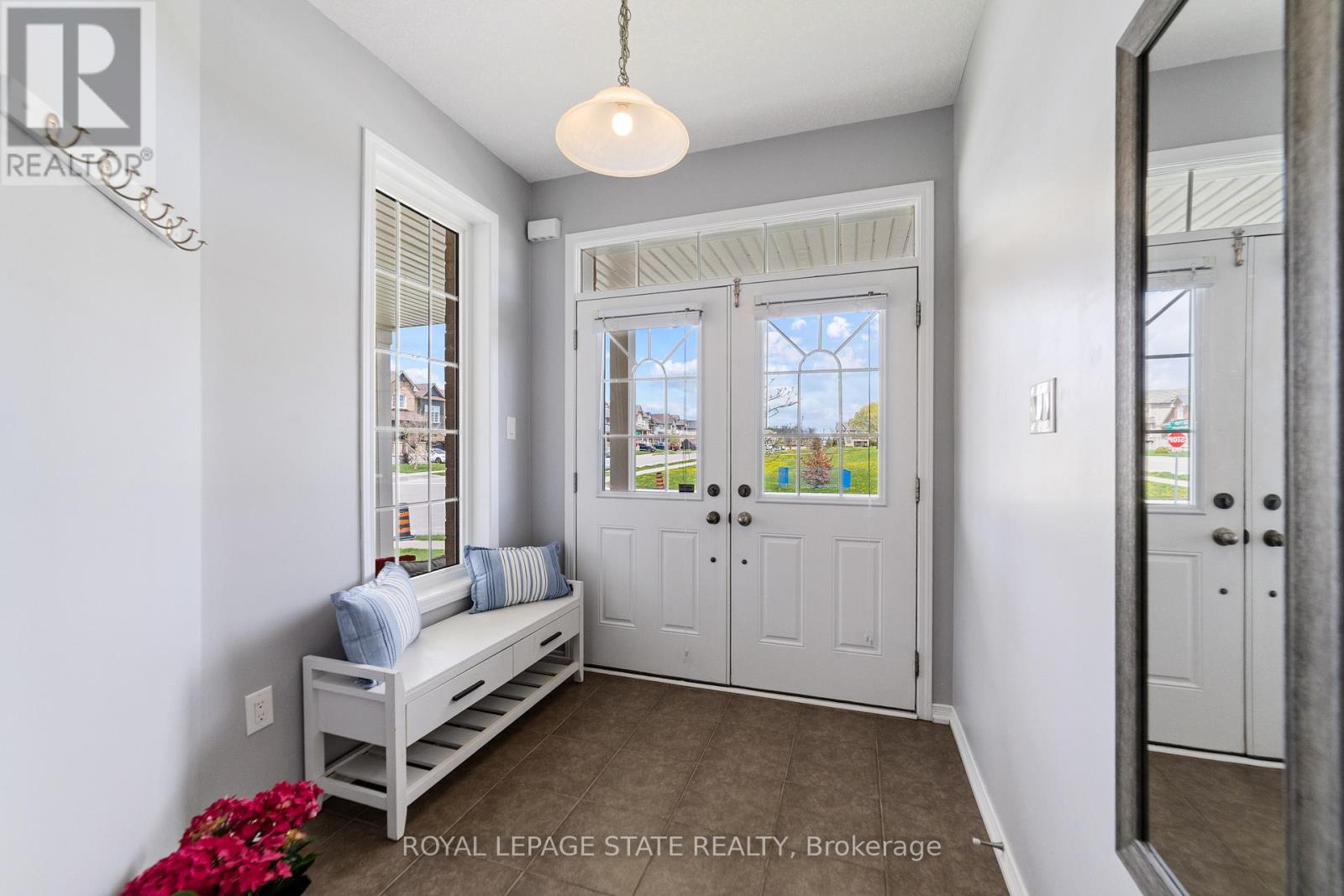 4 Tinlin Drive, Hamilton, Ontario  L0R 1C0 - Photo 5 - X12733110