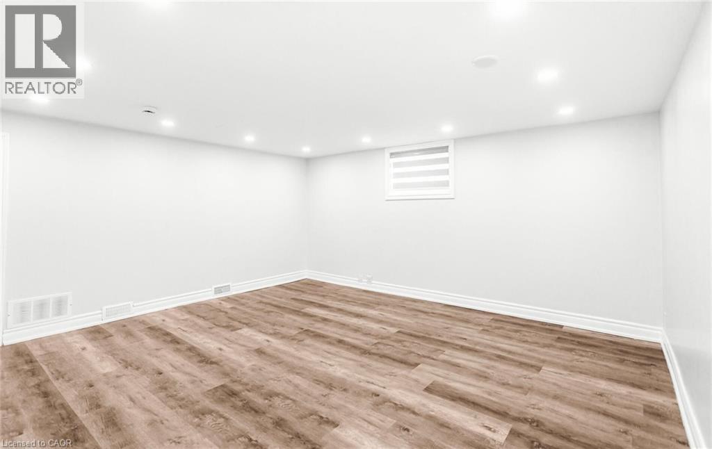 313 Ashbury Road Unit# Lower, Oakville, Ontario  L6K 2M2 - Photo 6 - 40801673