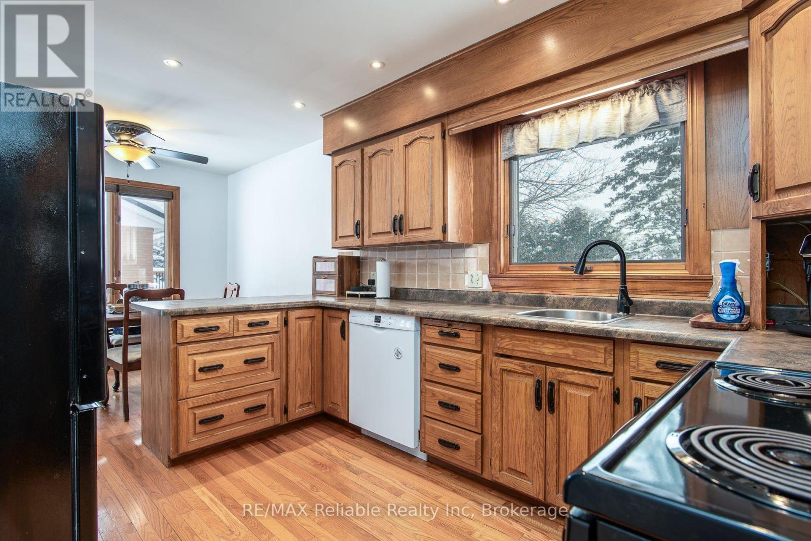 45 William Street, Huron East, Ontario N0K 1G0 - Photo 20 - X12739542