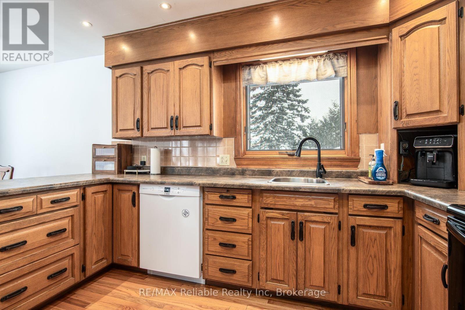 45 William Street, Huron East, Ontario N0K 1G0 - Photo 22 - X12739542