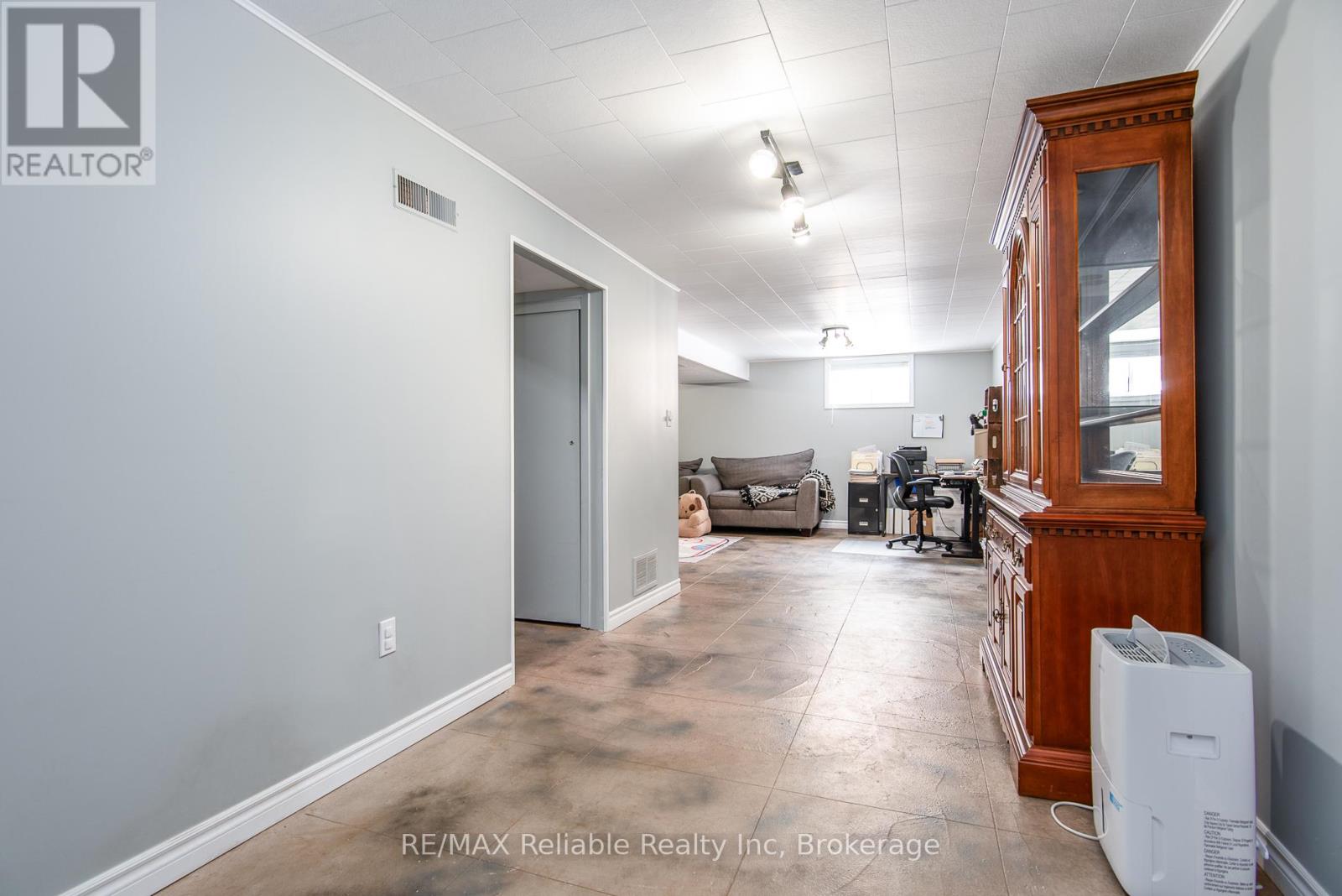 45 William Street, Huron East, Ontario N0K 1G0 - Photo 38 - X12739542