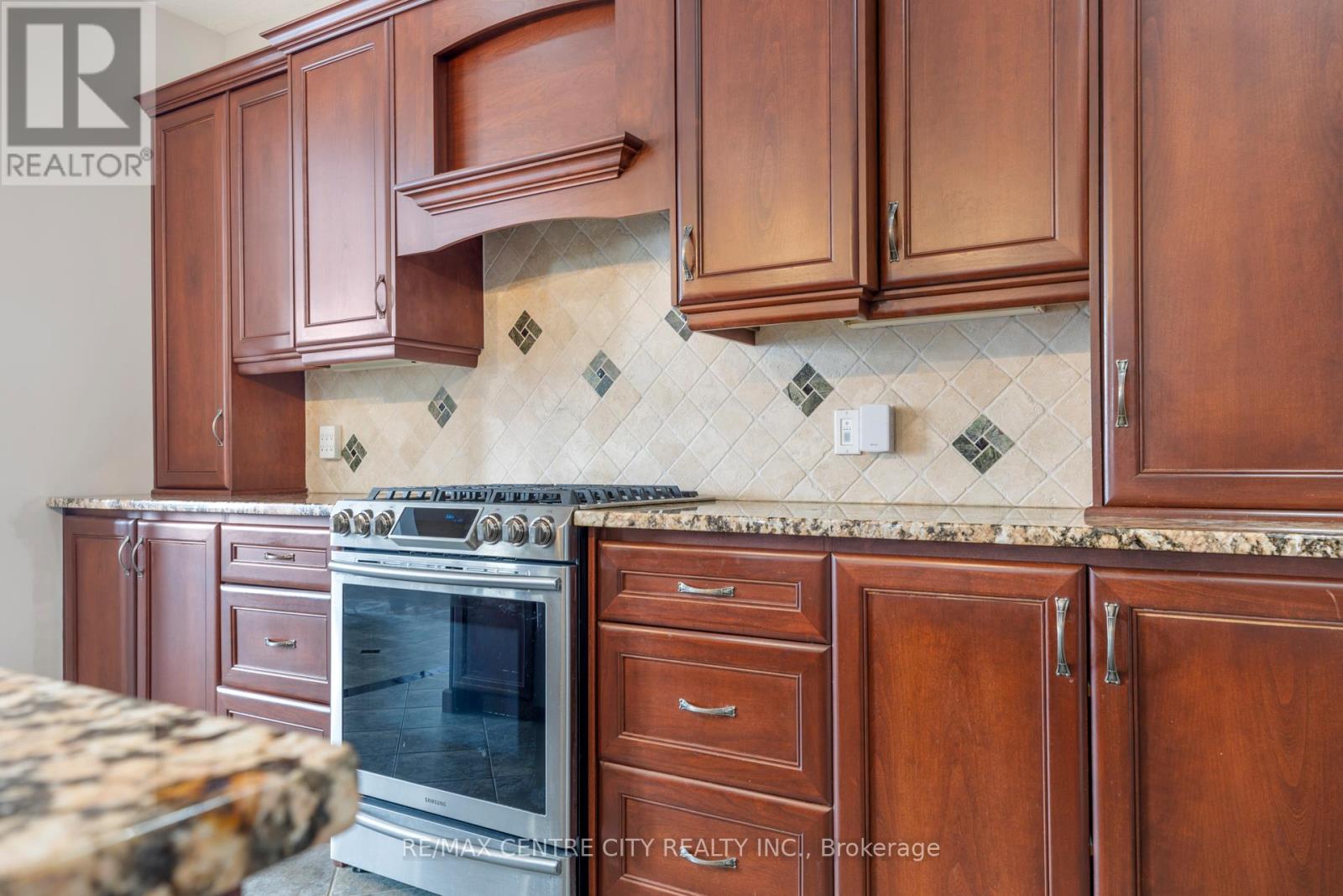 12 Prespa Court, St. Thomas, Ontario  N5R 0A8 - Photo 11 - X12739534