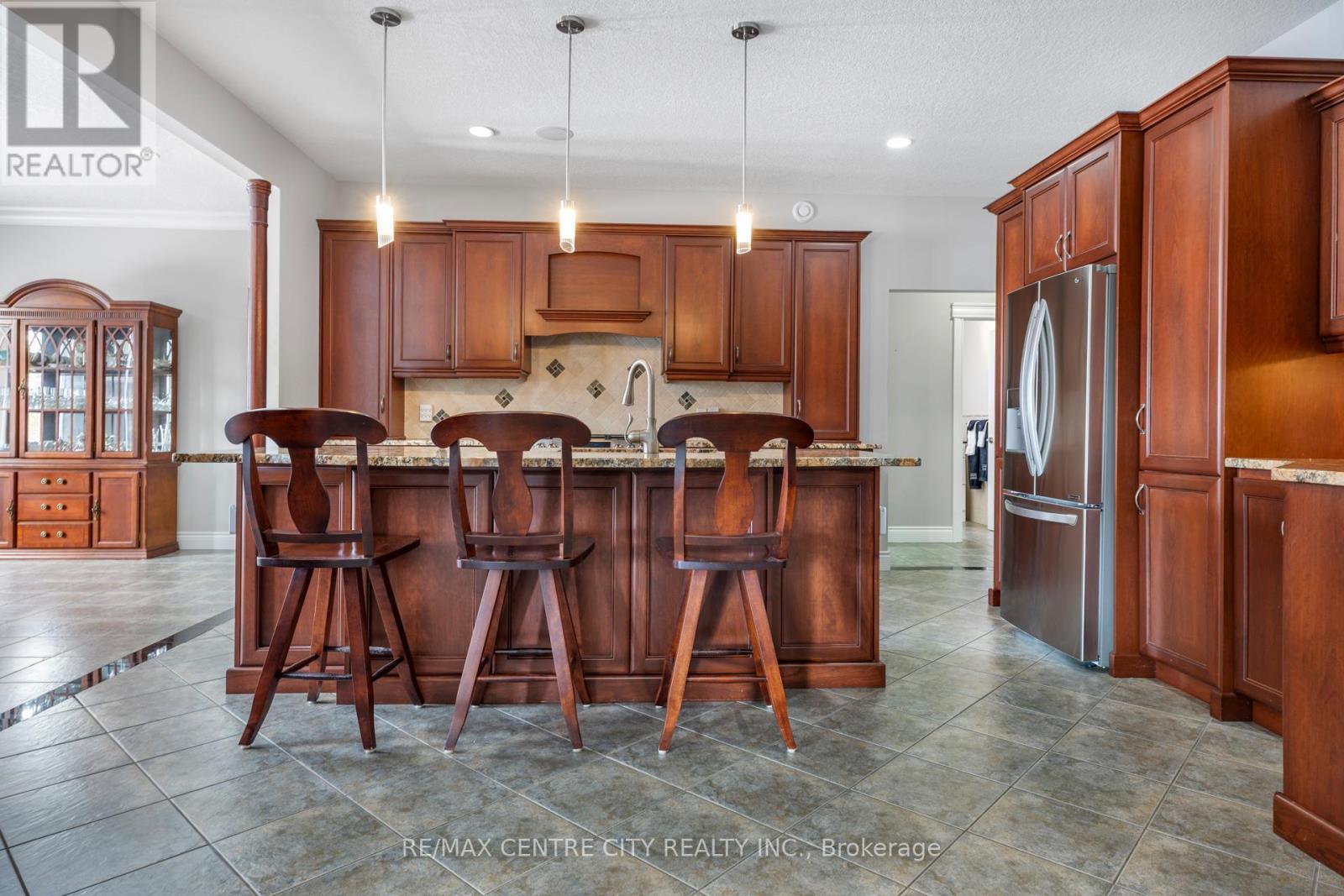 12 Prespa Court, St. Thomas, Ontario  N5R 0A8 - Photo 9 - X12739534