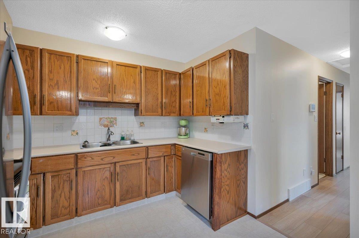 4240 38 St Nw Nw, Edmonton, Alberta  T6L 4K4 - Photo 20 - E4471461