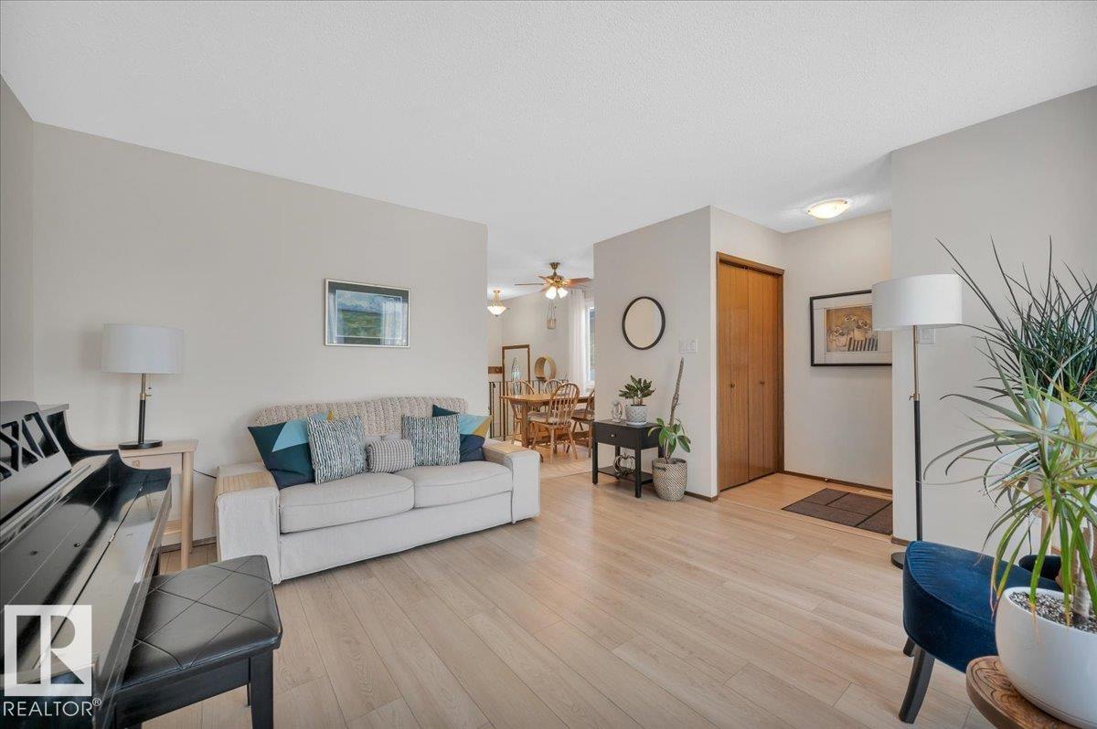 4240 38 St Nw Nw, Edmonton, Alberta  T6L 4K4 - Photo 14 - E4471461