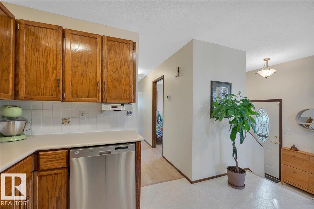 4240 38 St Nw Nw, Edmonton, Alberta  T6L 4K4 - Photo 22 - E4471461