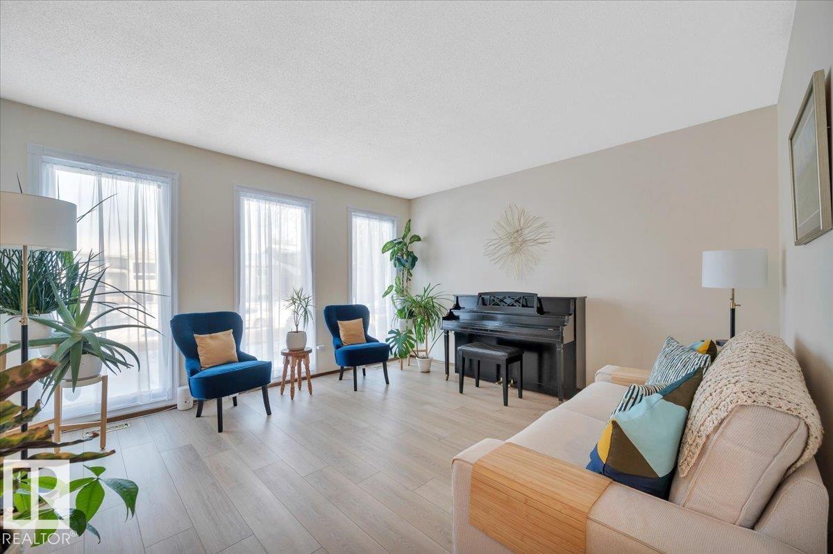 4240 38 St Nw Nw, Edmonton, Alberta  T6L 4K4 - Photo 12 - E4471461