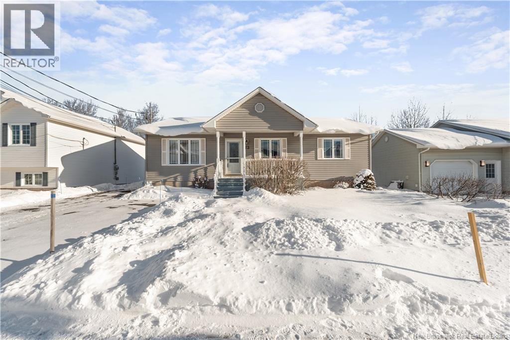 73 Shannon Drive, Moncton, New Brunswick  E1G 4X6 - Photo 1 - NB132808