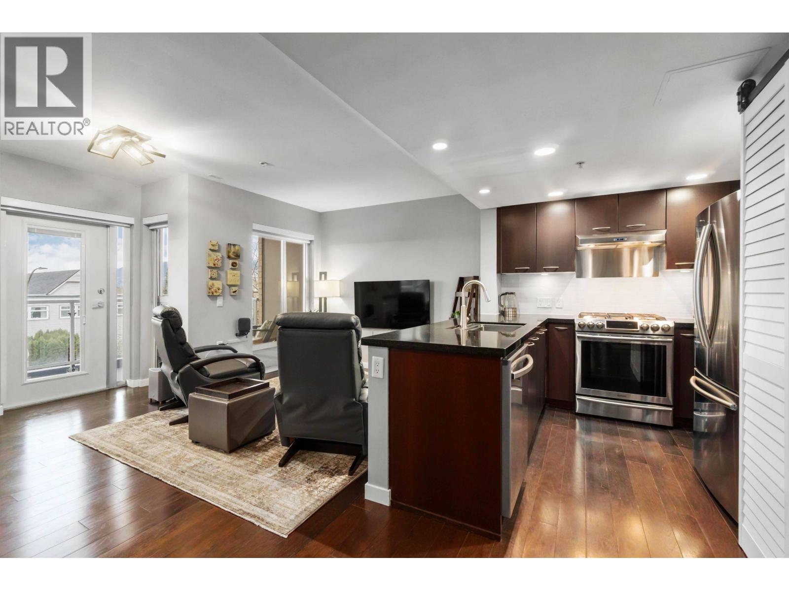 213 1288 Chesterfield Avenue, North Vancouver, British Columbia  V7M 0B1 - Photo 4 - R3084551